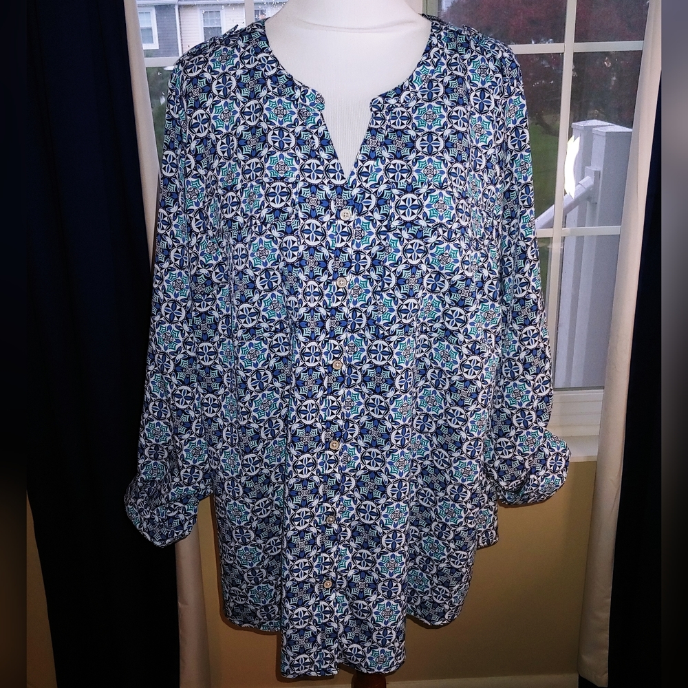Croft & Barrow women's 1X multi-color button up shirt